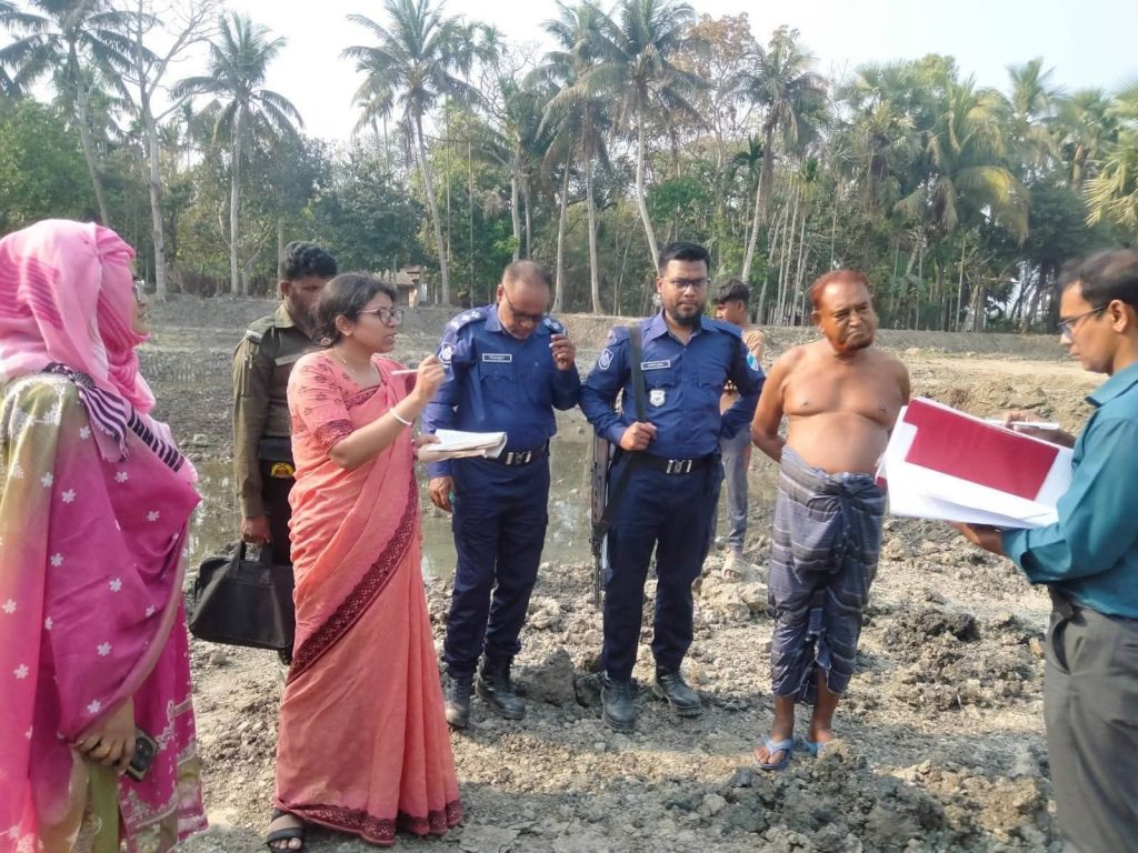 বাঘারপাড়ায় অবৈধ মাটি কাটা রোধে কঠোর অভিযান: জেল-জরিমানায় কুপোকাত মাটি খেকোরা